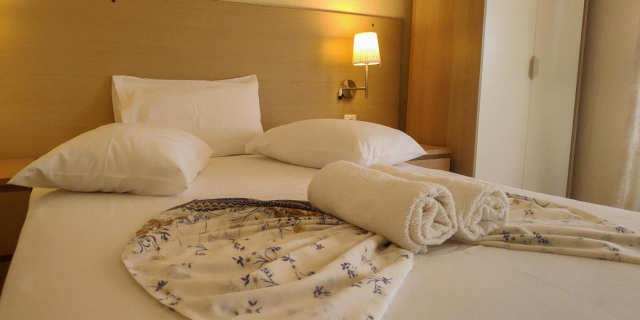 Jimmy'S Rooms Nea Potidea 외부 사진